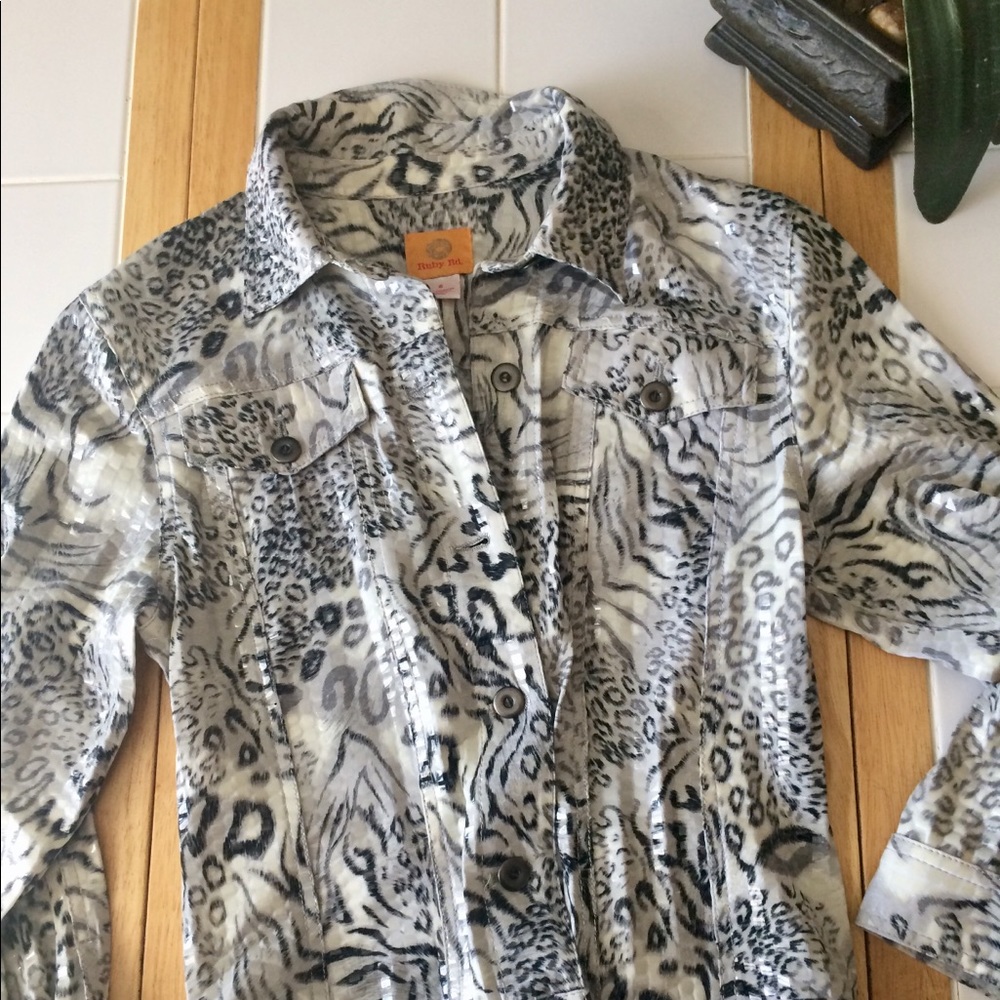 Ruby rd size 6 animal print jacket